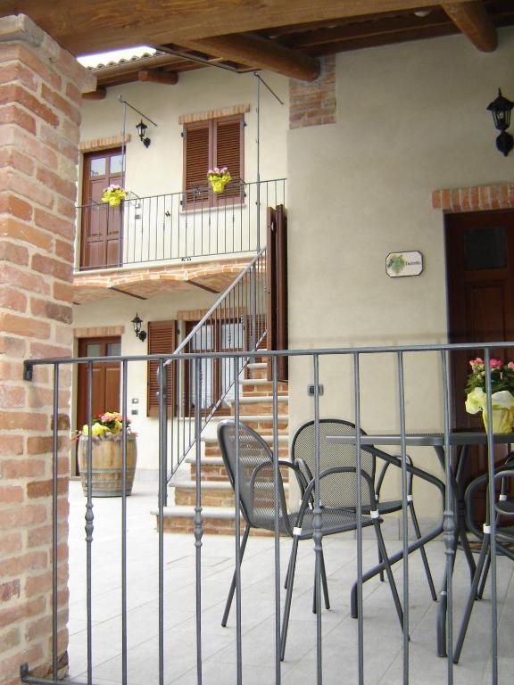 Agriturismo I Grappoli Serralunga d'Alba Cameră foto
