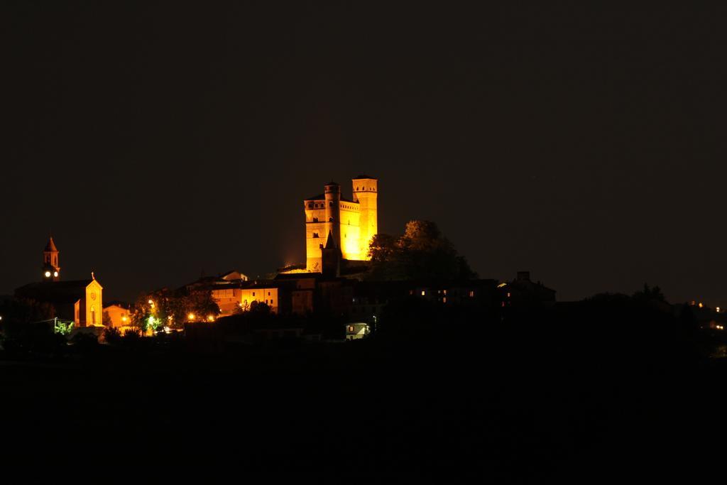 Agriturismo I Grappoli Serralunga d'Alba Cameră foto